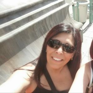 Meet your Posher, Yolanda